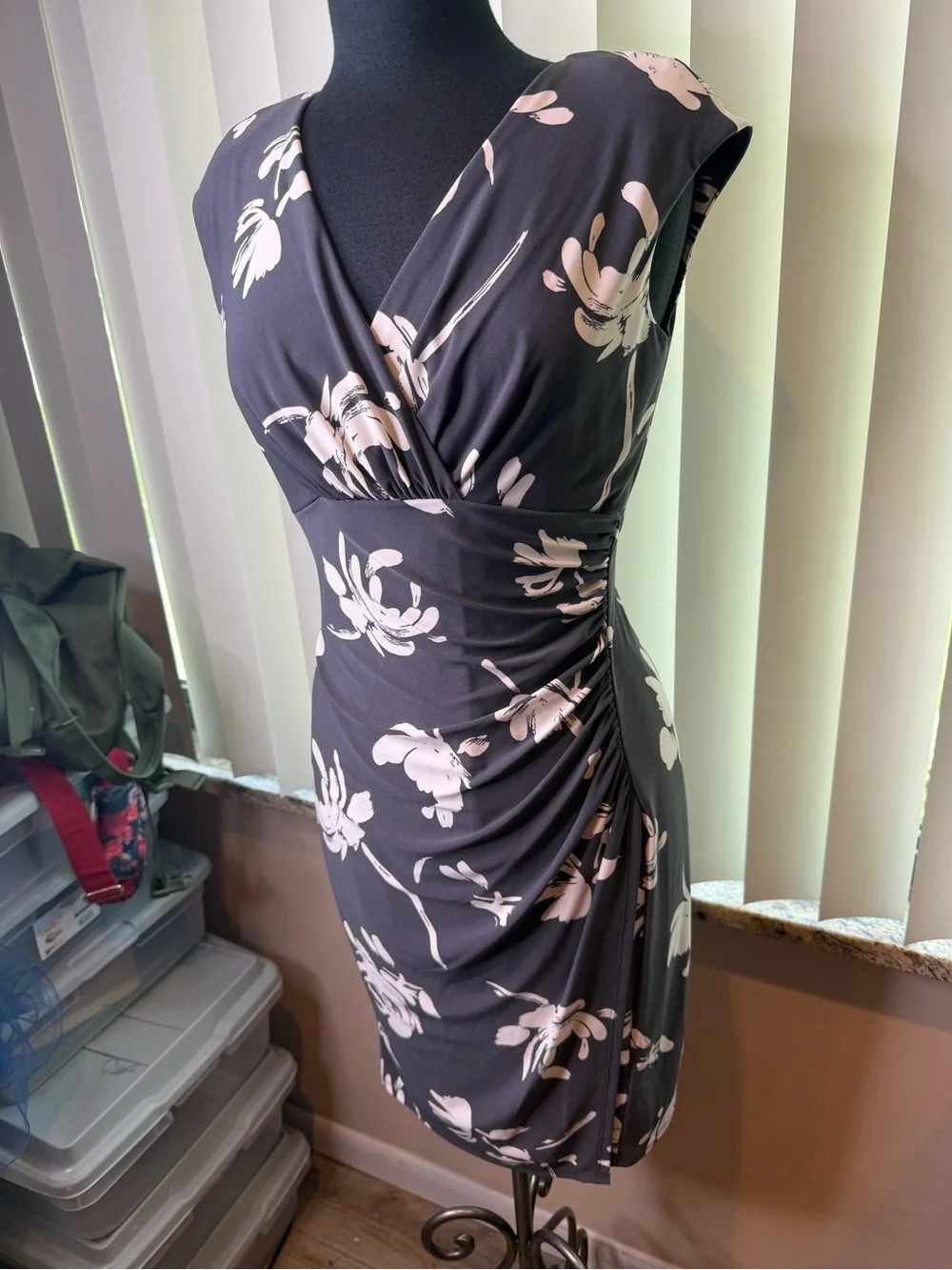 Lauren Ralph Lauren gray floral jersey sleeveless V-neck dress side ruching SZ 6